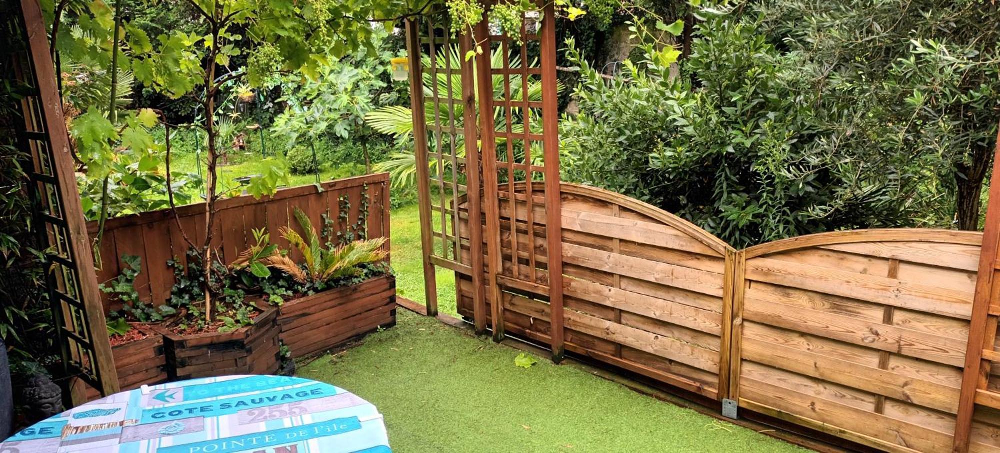 Du Jardin Secret Holiday home *